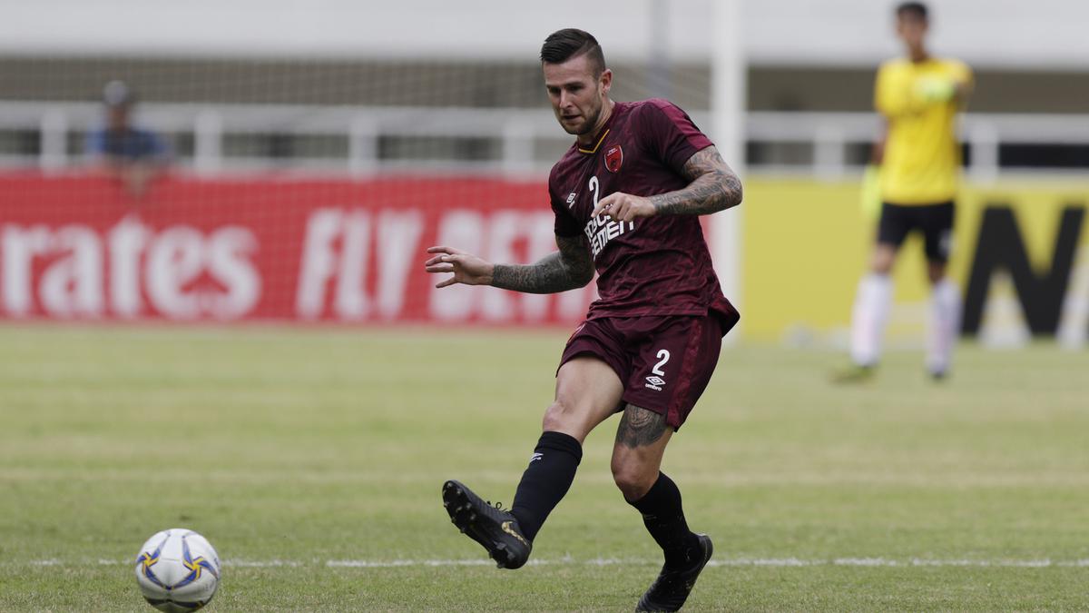 Pengalaman Luar Biasa Aaron Evans di Liga Indonesia: Permain Diperlakukan Sangat Baik!