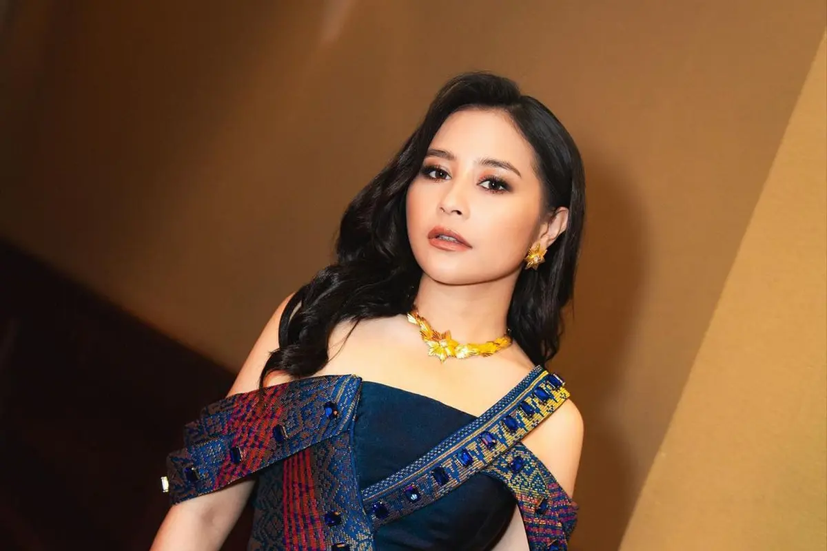 Prilly Latuconsina