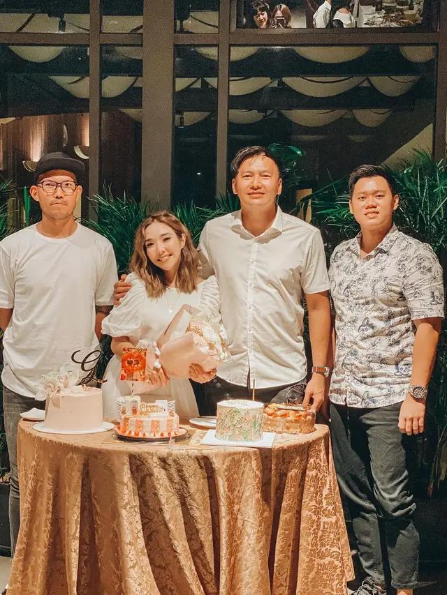 Momen Perayaan Ulang Tahun Gisella Anastasia yang Ke-30. (Sumber: Instagram/gisel_la)