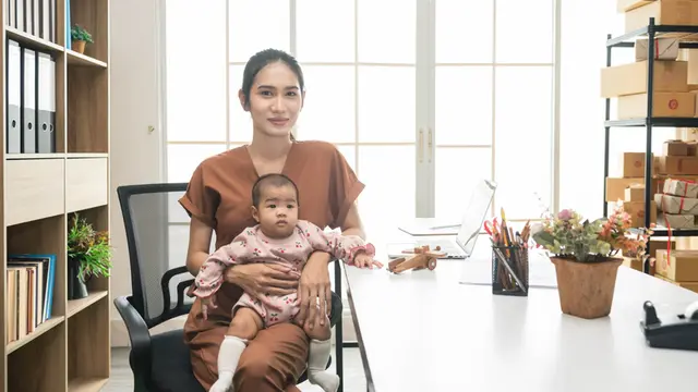 ibu kerja dari rumah