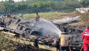 Berawal dari Bakar Sampah Berujung Kapal Dishub Terbakar