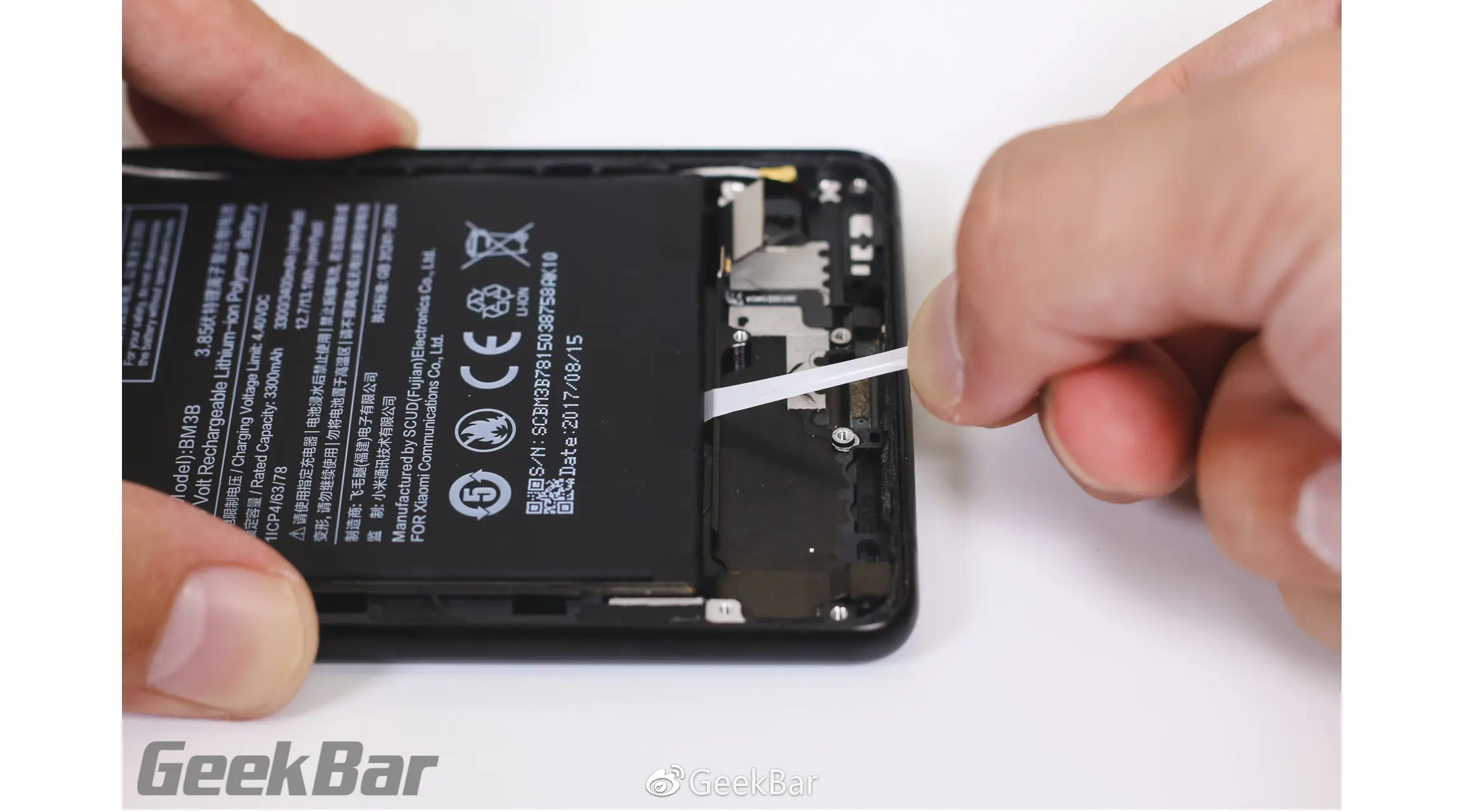Baterai Mi MIX 2 (Sumber: GeekBar)