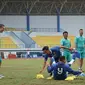 Skuat Persib tetap menggelar latihan meski laga di Piala Indonesia ditunda. (Huyogo Simbolon)