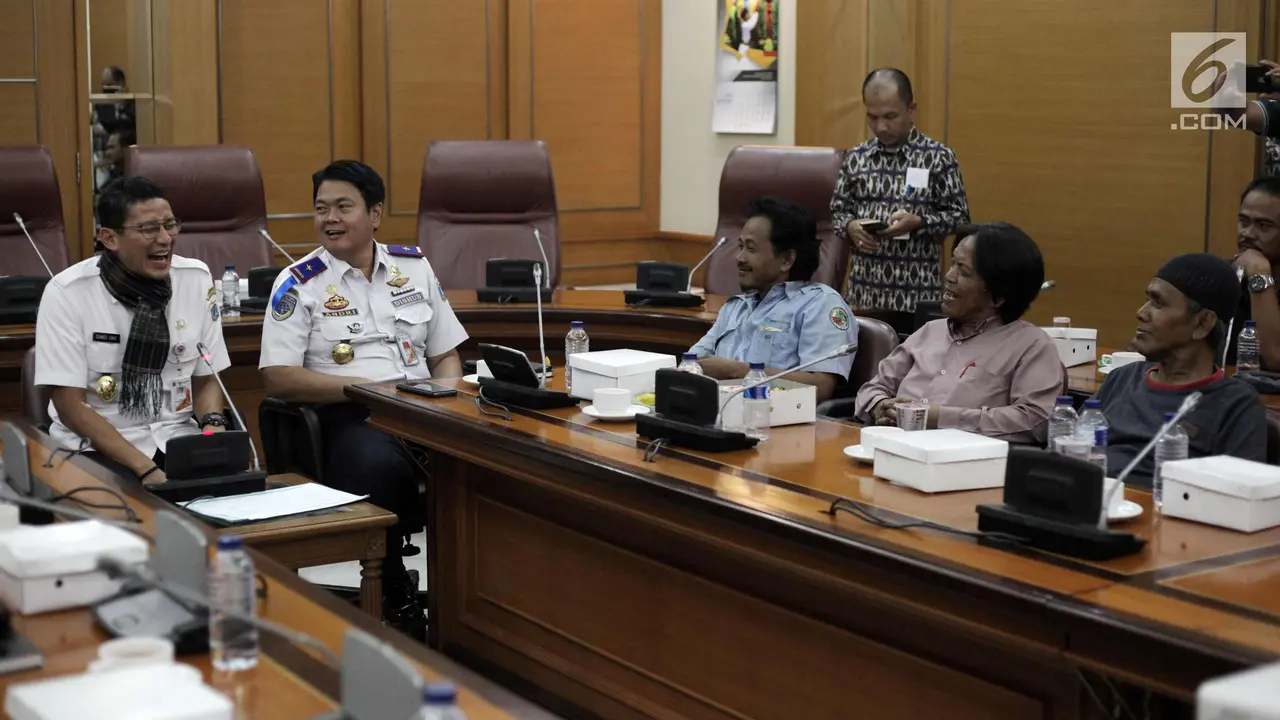 Sandiaga Uno Temui Perwakilan Sopir Angkot