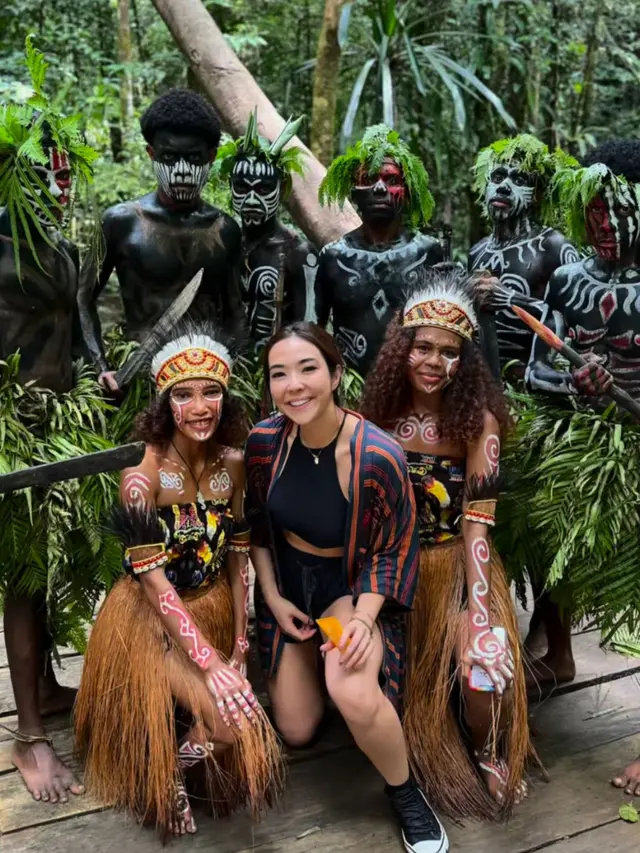 Kunjungan Gisel ke Kali Biru Papua. (credit:instagram.com/gisel_la)