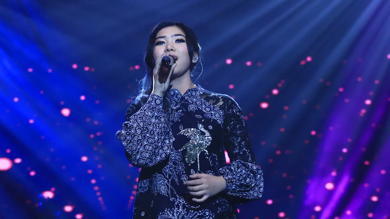 [Bintang] Isyana Sarasvati