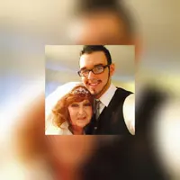 Bagaimana jadinya jika pria berusia 19 tahun menikasi seorang nenek berusia 72 tahun? (Sumber Foto: Mirror)