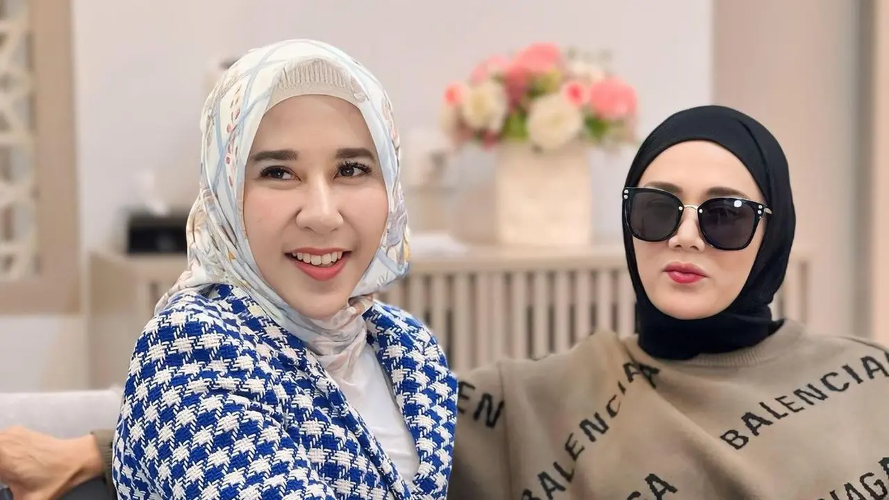 Mulan Jameela dengan baju branded (Instagram/mulanjameela1)