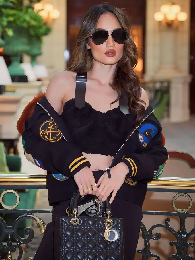 Inspirasi mix and match outfit blazer untuk kamu.