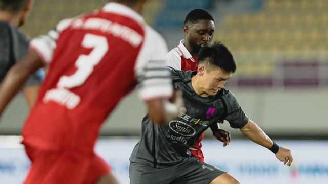 Sho Yamamoto dan Levy Madinda - Persis Solo Vs Barito Putera di BRI Liga 1 2024/2025