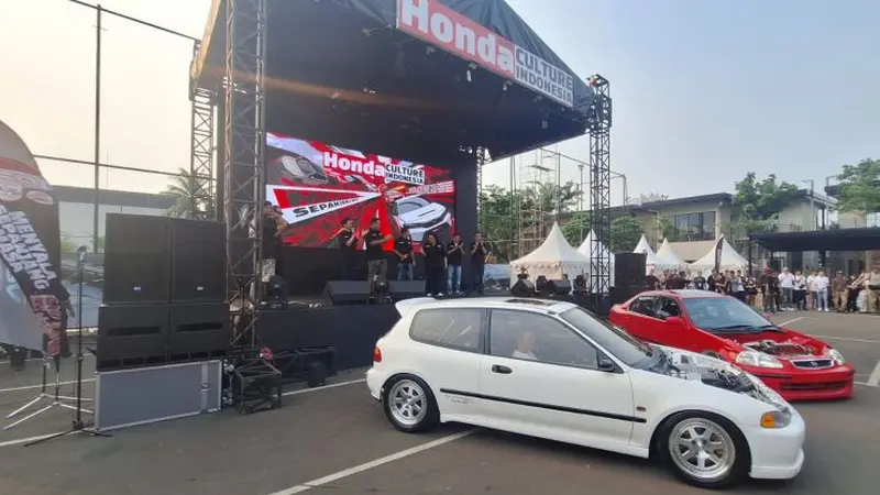 Honda Culture Indonesia Ajak Komunitas Berkumpul dan Pamer Mobil di Cibis Park (Arief A/Liputan6.com)