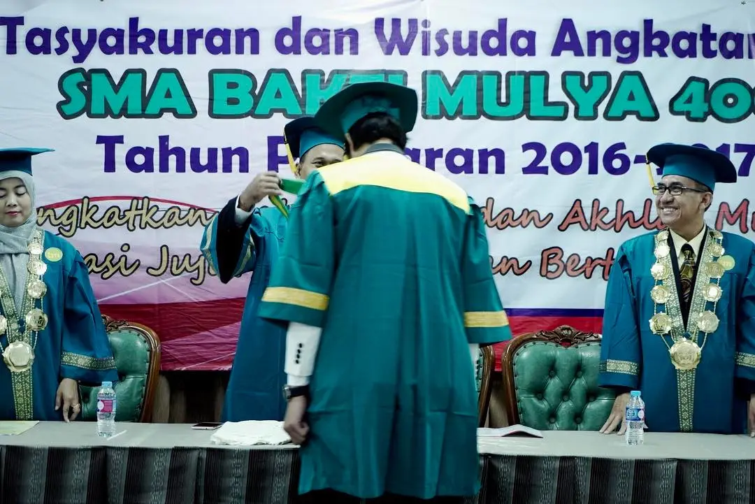 Wisuda El Rumi (Instagram/maiaestiantyreal)