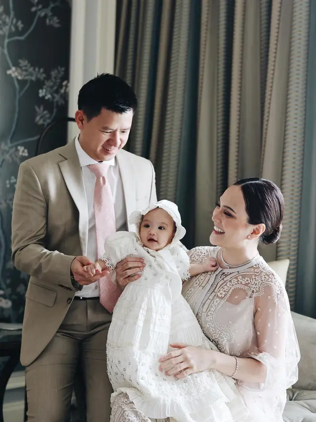 7 Gaya Pemotretan Baby Claire Anak Shandy Aulia Sebelum Dibaptis, Menggemaskan