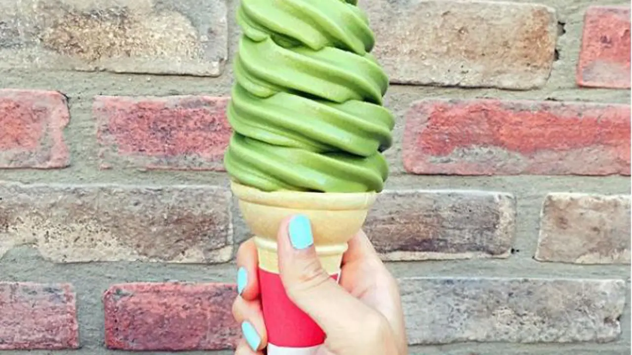 10 Es Krim yang Bikin Musim Kemarau Terasa Lebih Adem