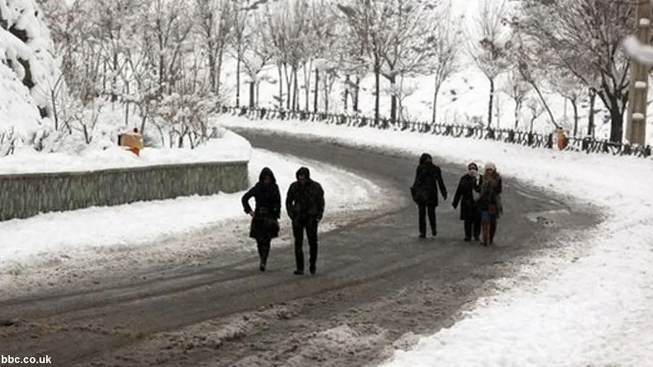 badai-salju-iran140204a.jpg