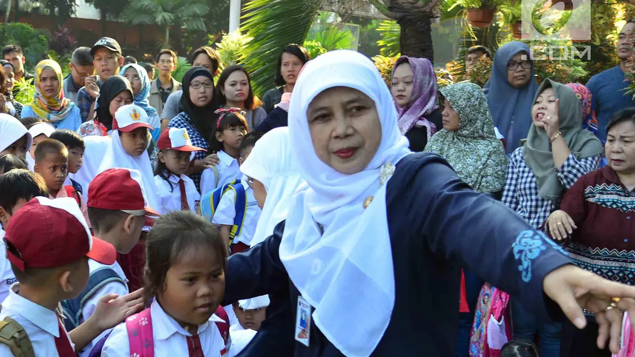 Hari Pertama Masuk Sekolah