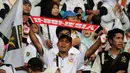 Layaknya suporter sepakbola salah satu kader PKS juga membentangkan syal bertuliskan Indonesia saat Kampanya Akbar PKS di Stadion GBK Jakarta (Liputan6.com/Helmi Fithriansyah)