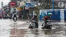 <p>Banjir juga disebabkan tingginya curah hujan sejak beberapa hari yang lalu di kawasan tersebut. (Liputan6.com/Angga Yuniar)</p>