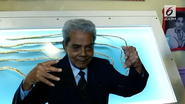 Setelah 66 tahun, seorang pria asal Pune, India akhirnya mengikhlaskan kukunya untuk dipotong.