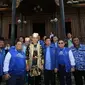 Agus Harimurti Yudhoyono (AHY) saat berkunjung ke Istano Basa Pagaruyung, kabupaten Tanah Datar, Sumatera Barat. foto: istimewa