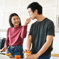 ilustrasi pasangan cinta/Dean Drobot/Shutterstock