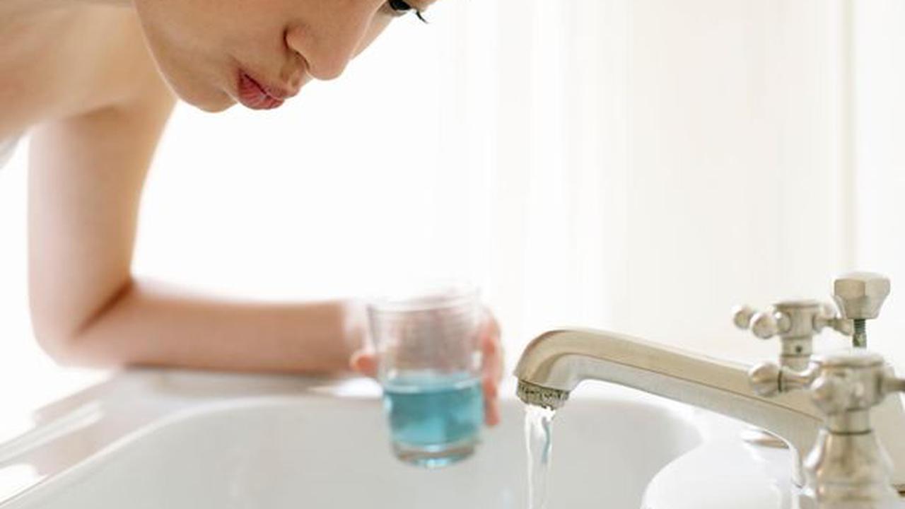 Obat Kumur Fix Bikin Kanker Mulut