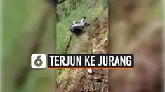 terjun ke jurang