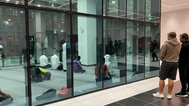 Beri Pesan Dakwah, Musala Transparan di Qatar Ini Curi Perhatian Fans Bola
