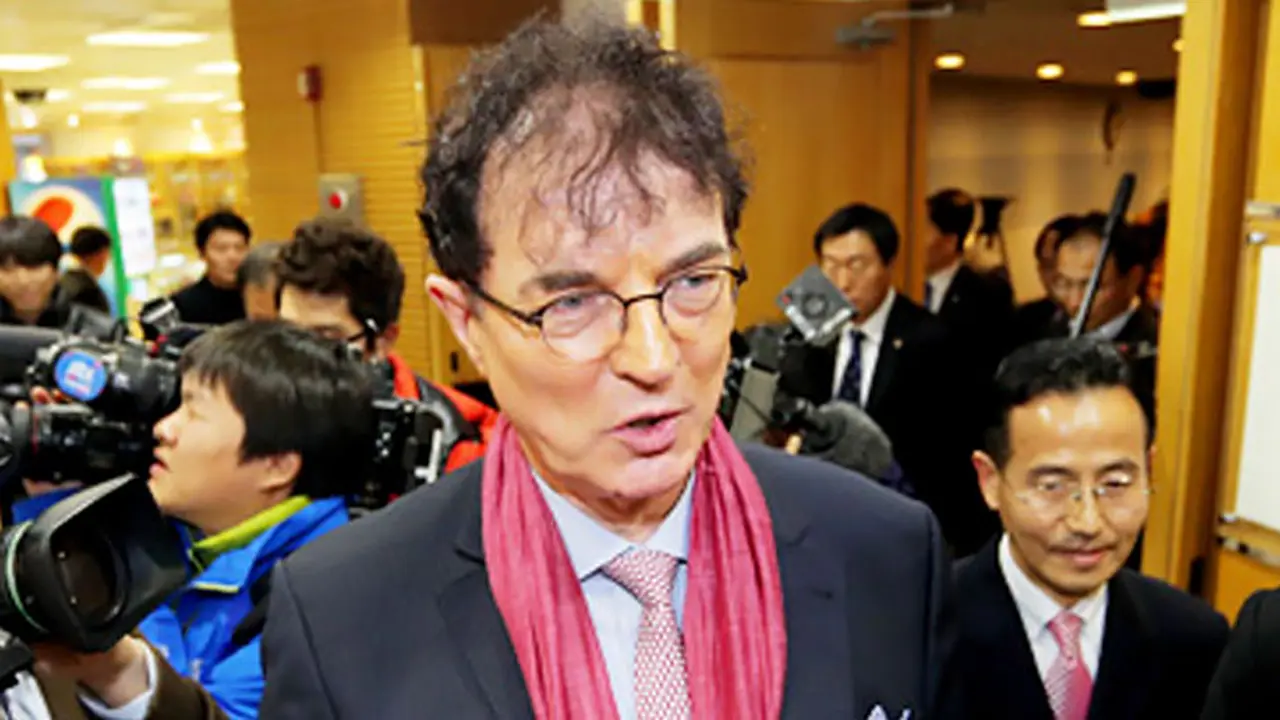 lee-charm-131115c.jpg