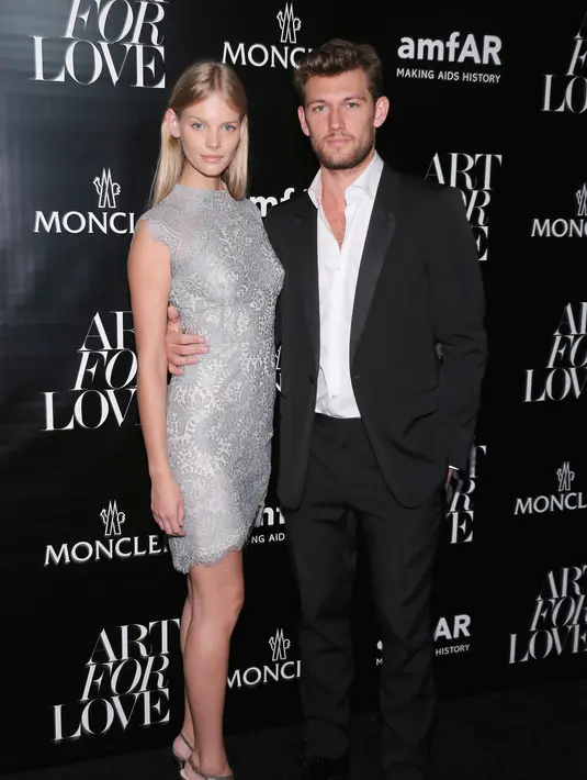 Hubungan yang telah dibina Alex dan Marloes selama 2 tahun rupanya kandas. Seperti yang dilansir oleh Aceshowbiz, mereka masih bungkam tentang berakhirnya hubungan Alex dan Marloes. (AFP/Bintang.com)