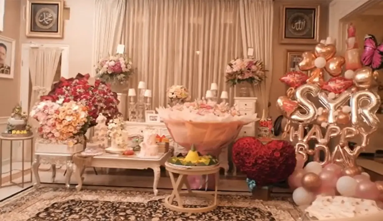 Syahrini Ultah ke-39 (Instagram/princessyahrini)