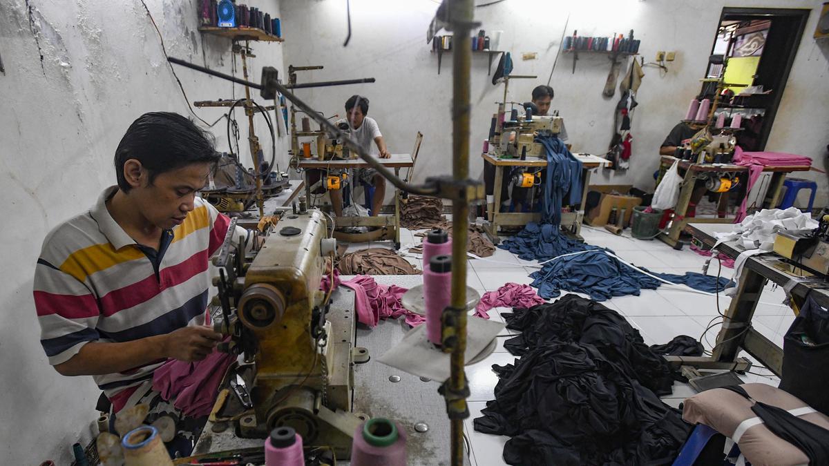 Turun hingga 50 Persen, Bisnis Konveksi Rumahan Ketar-ketir