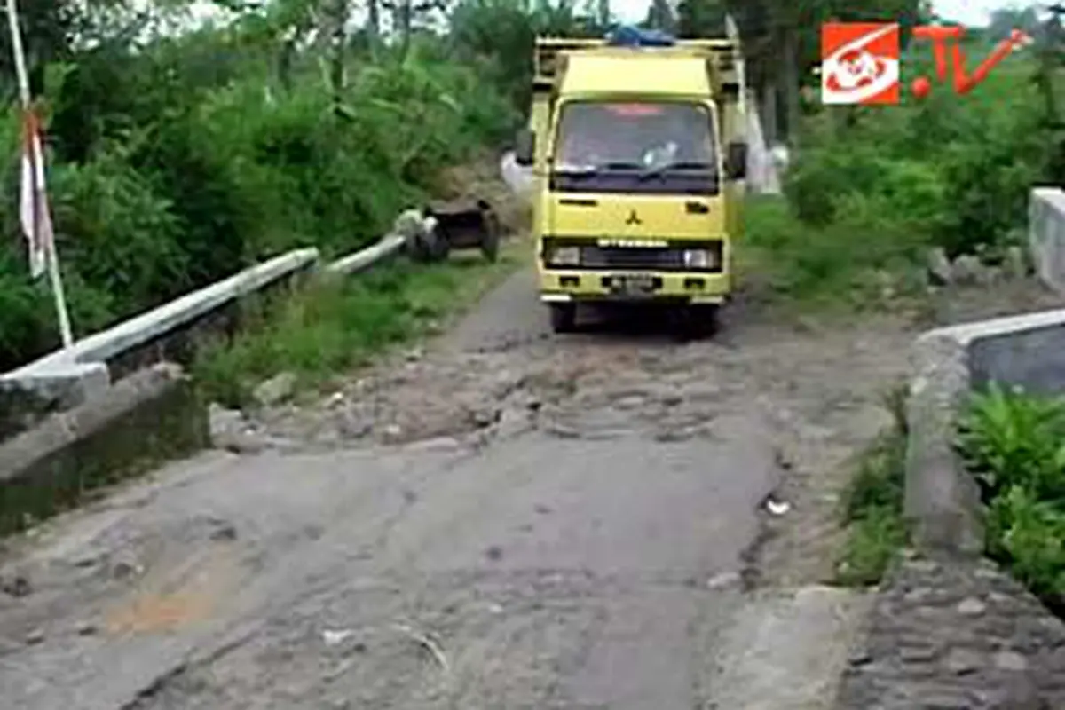 101021bjalur-merapi.jpg