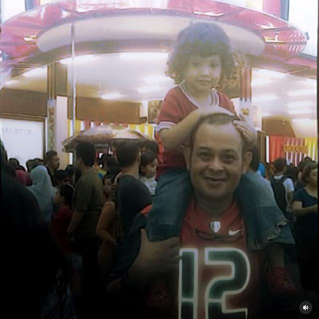 6 Potret Kenangan Basmalah Gralind 'Habibie & Ainun 3' dan Ayah, Wafat saat Ramadhan