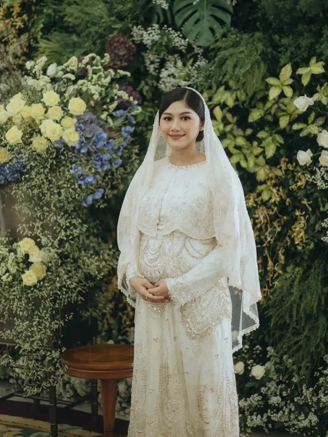 Erina Gudono di acara tasyakuran dan pengajian kehamilan anak pertamanya. [Foto: Instagram/erinagudono]