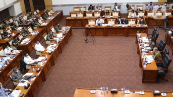 Panglima TNI dan Menhan Prabowo Rapat Bersama Komisi I DPR