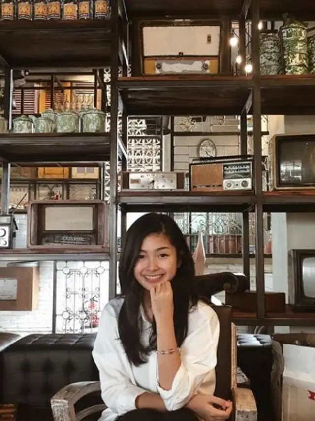 [Bintang] Kenalin, Elisa Jonathan, Calon Mantu Ahok yang Cantiknya Natural