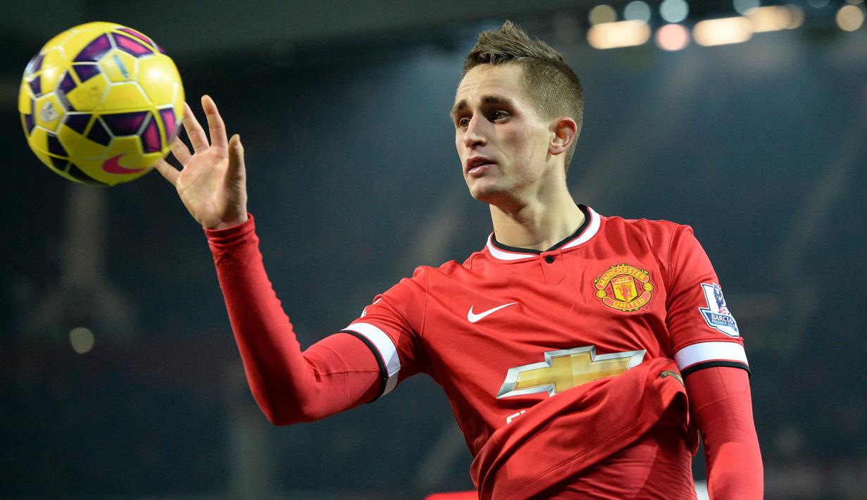 Adnan Januzaj masuk ke tim utama Manchester United asuhan David Moyes. Sayangnya, usai pelatihnya tersebut hengkang, Januzaj mulai terpinggirkan. Ia tercatat tampil sebanyak 73 kali dan mencetak lima gol sebelum hengkang ke Real Sociedad pada tahun 2017. (AFP/Oli Scarff)