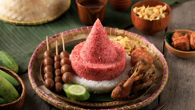 tumpeng merah putih