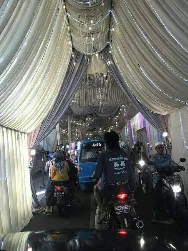 Kocak, 5 Potret Salah Pilih Dekorasi Pernikahan Ini Bikin Ketawa