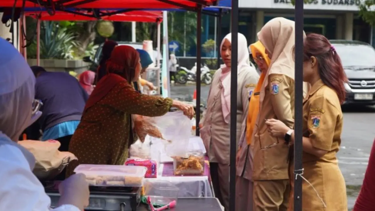 Pemerintah Kota Jakarta Utara menggelar Bazar dan Pasar Murah Ramadan di halaman Kantor Wali Kota Jakarta Utara.