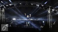 Penampilan DJ Martin Garrix saat acara festival musik Djakarta Warehouse Project (DWP) 2016 di Jiexpo Kemayoran, Jakarta, Jumat (10/12). Acara musik ini dimeriahkan sederet DJ ternama dari mancanegara. (Liputan6.com/Herman Zakharia)