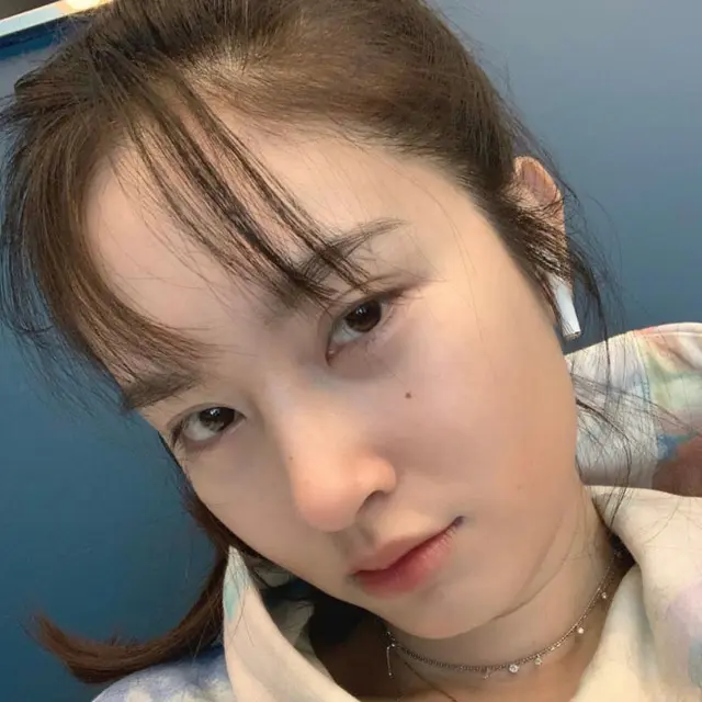 Selfie Nong Poy. (Instagram/@poydtreechada)
