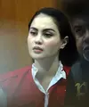 Jennifer Dunn kembali menjalani sidang lanjutan kasus narkoba yang menjeratnya. Sidang digelar di Pengadilan Negeri Jakarta Selatan, Kamis (19/4) Jedun mendapat kue ulang tahun dari Faisal Harris yang dikabarkan sebagai suaminya. (Deki Prayoga/Bintang.com