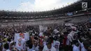 Suasana kampanye akbar pasangan Capres dan Cawapres nomor urut 01, Jokowi - Ma'ruf Amin bertajuk 'Konser Putih Bersatu di Stadion Gelora Bung Karno (SGBK), Jakarta, Sabtu (13/4). (Kapanlagi.com/Budi Santoso)