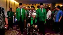 Tokoh senior PPP, Maimoen Zubair alias Mbah Moen (tengah) hadir dalam Mukernas I di Jakarta, Rabu (10/12/2014). (Liputan6.com/Johan Tallo)