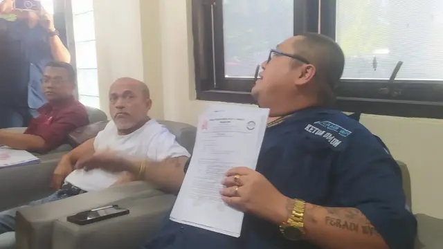 Pria Berkaos Putih Buka Suara usai Ditangkap Polisi, Bantah Terlibat Kaburnya Kyai Cabul Pati