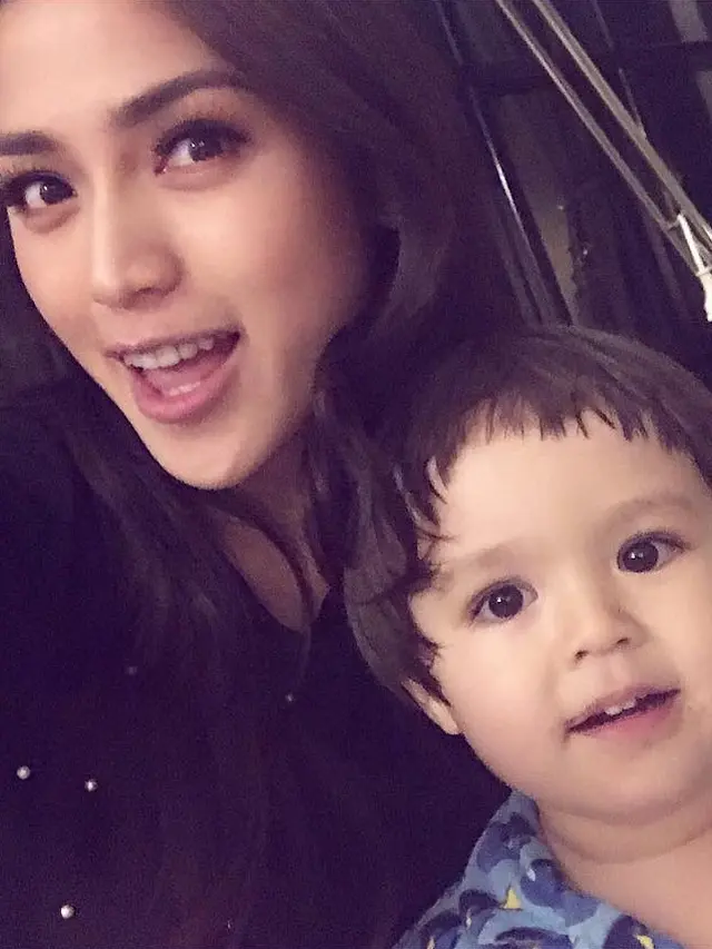 [Bintang] Jessica Iskandar dan El Barack
