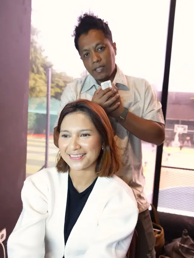 Begini momen Indah Permatasari dan Arie Kriting di fashion show. (credit:instagram.com/indahpermatas)