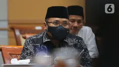 Menteri Agama Yaqut Cholil Qoumas saat mengikuti rapat kerja dengan Komisi VIII DPR RI di Kompleks Parlemen, Senayan, Jakarta, Selasa (31/5/2022). Rapat tersebut membahas persiapan pelaksanaan ibadah haji dan alokasi quota pengawas haji tahun 1443H/2022M. (Liputan6.com/Angga Yuniar)